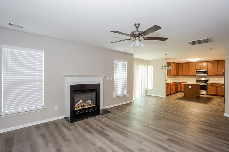 1,895/Mo, 2003 Summit Ridge Ln Kannapolis, NC 28083 Living Room View