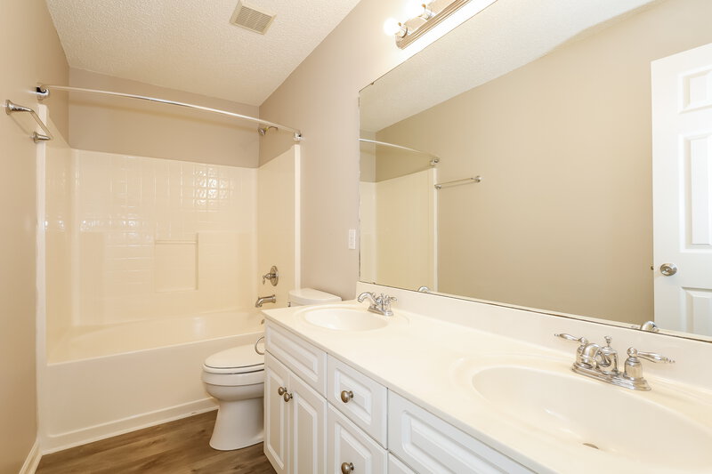 1,460/Mo, 449 Guiness Pl Rock Hill, SC 29730 Bathroom View