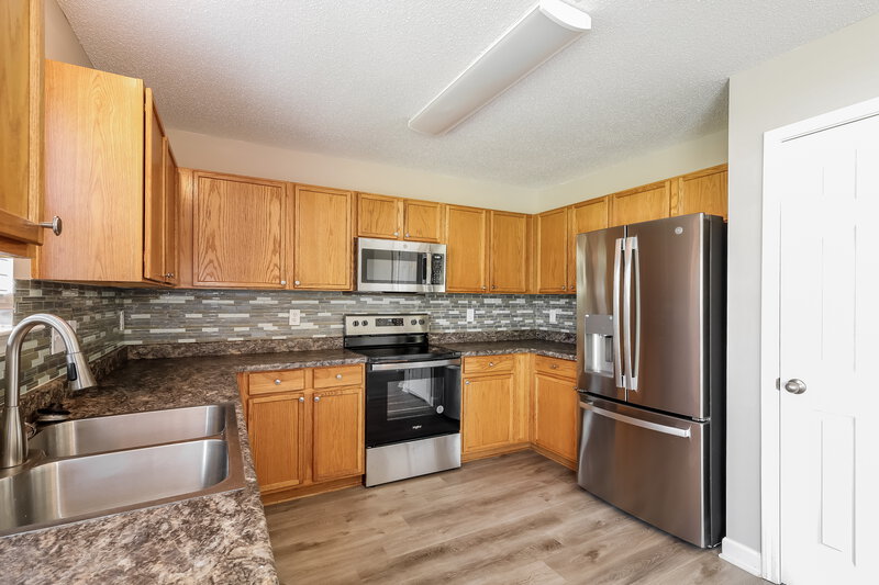 2,255/Mo, 2790 Ramble Wood Ct Rock Hill, SC 29730 Kitchen View