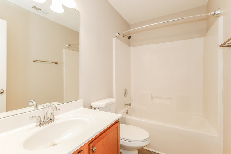 2,255/Mo, 2790 Ramble Wood Ct Rock Hill, SC 29730 Bathroom View