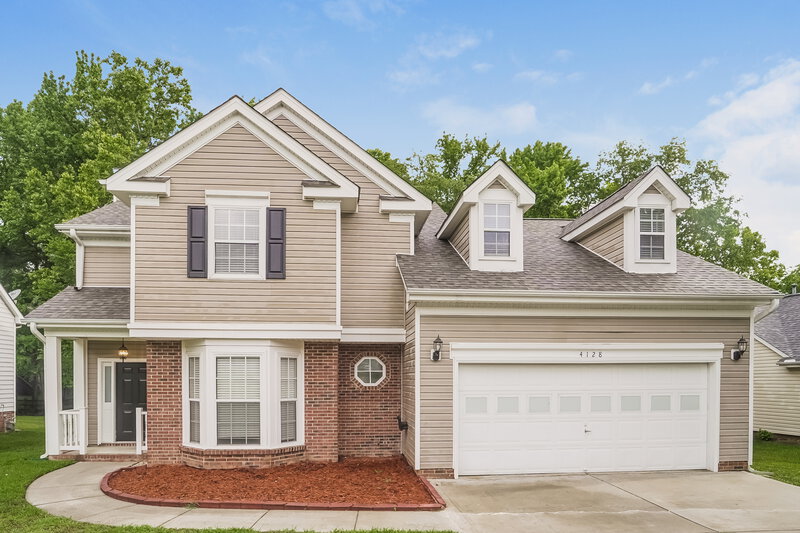 2,205/Mo, 4128 Highcroft Ln Charlotte, NC 28269 Front View