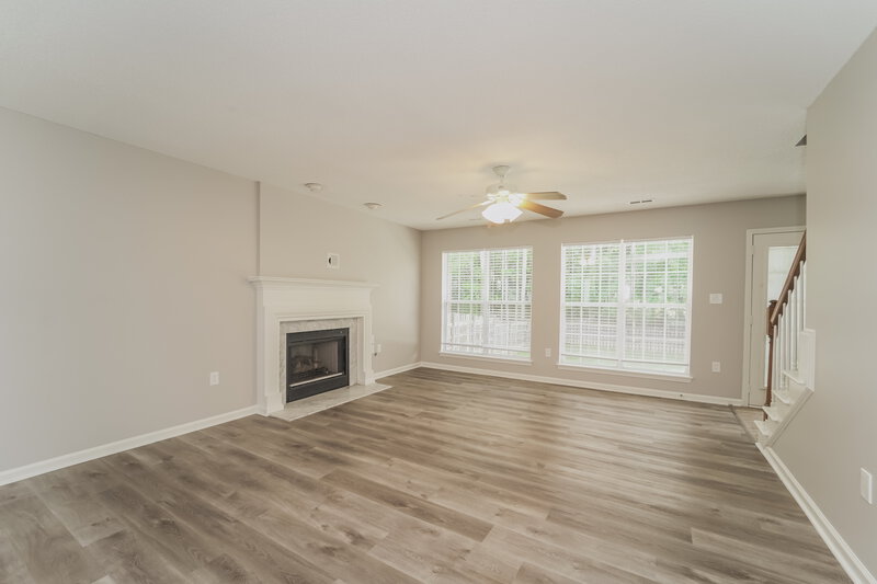 2,205/Mo, 4128 Highcroft Ln Charlotte, NC 28269 Living Room View