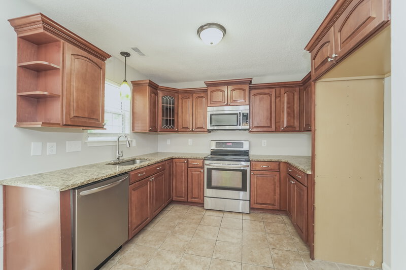 2,205/Mo, 4128 Highcroft Ln Charlotte, NC 28269 Kitchen View