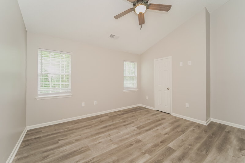 2,205/Mo, 4128 Highcroft Ln Charlotte, NC 28269 Main Bedroom View 2