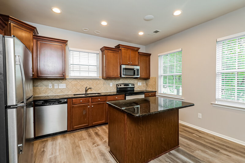 2,445/Mo, 9948 Evergreen Terrace Dr Charlotte, NC 28277 Kitchen View