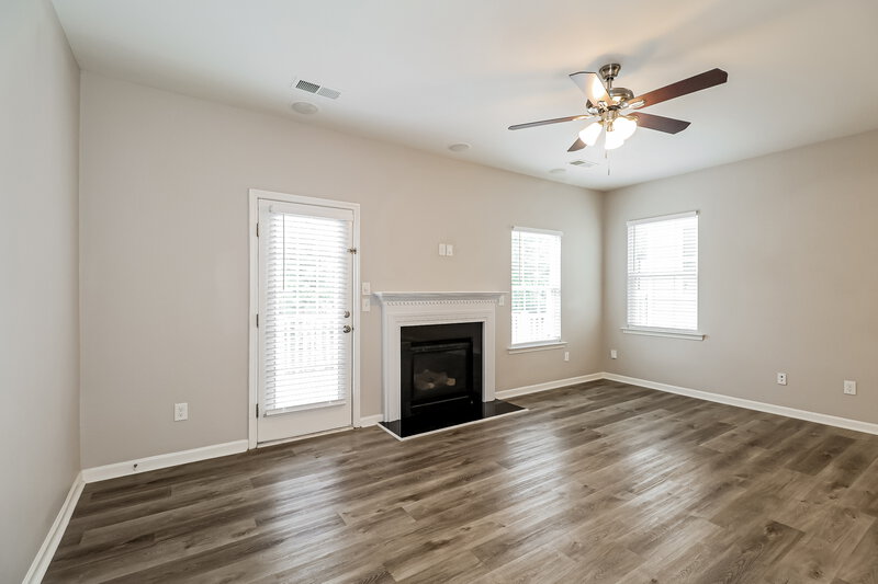 2,445/Mo, 9948 Evergreen Terrace Dr Charlotte, NC 28277 Family Room View