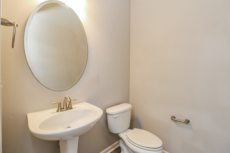 2,445/Mo, 9948 Evergreen Terrace Dr Charlotte, NC 28277 Main Bathroom View 2