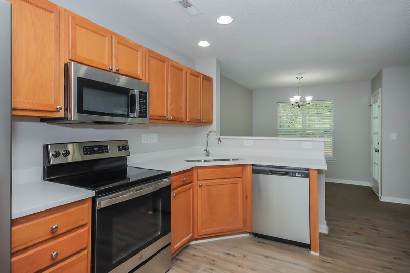 2,670/Mo, 8042 Christmas Ct Charlotte, NC 28216 Kitchen View 3