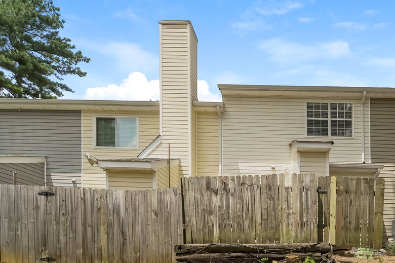 1,665/Mo, 5746 Prescott Ct Charlotte, NC 28269 Rear View