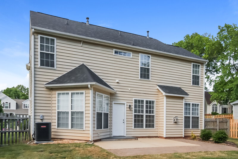 3,680/Mo, 17027 Stinson Ave Huntersville, NC 28078 Rear View