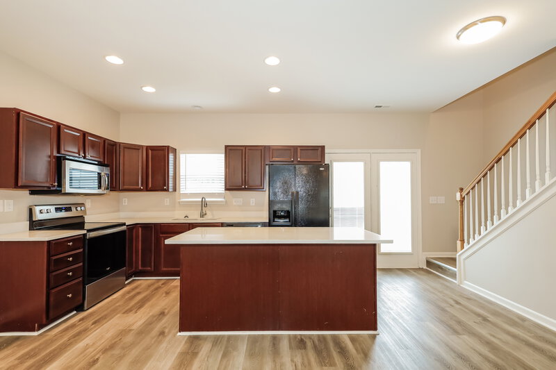 1,965/Mo, 14072 Singleleaf Ln Charlotte, NC 28278 Kitchen View 3