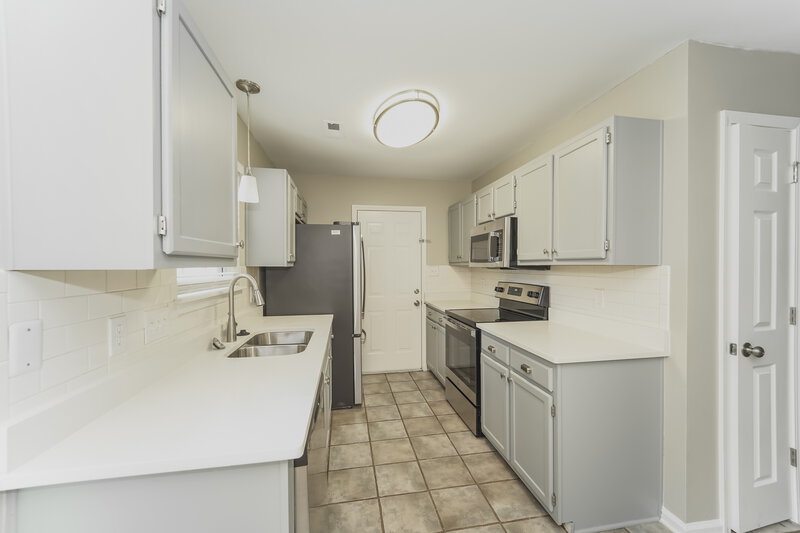 2,015/Mo, 12901 Angel Oak Dr Huntersville, NC 28078 Kitchen View