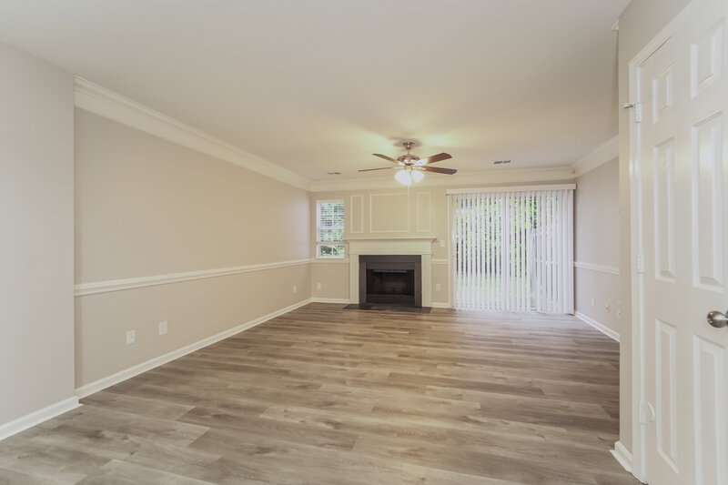 1,890/Mo, 3204 Summercroft Ln Charlotte, NC 28269 Living Room View