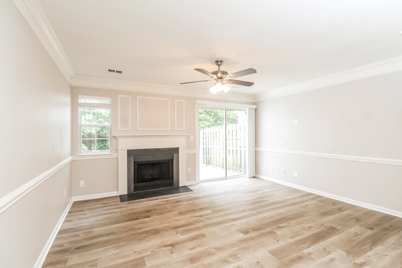1,685/Mo, 3204 Summercroft Ln Charlotte, NC 28269 Living Room View