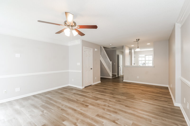 1,685/Mo, 3204 Summercroft Ln Charlotte, NC 28269 Living Room View 2
