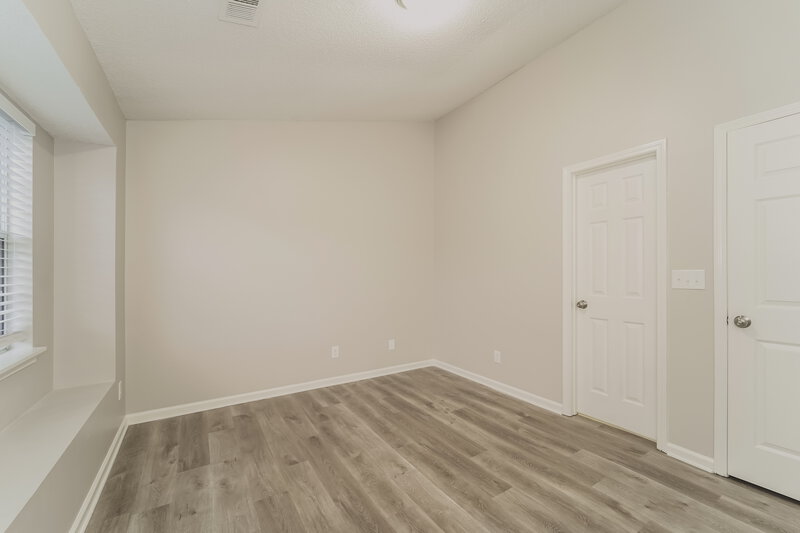 1,890/Mo, 3204 Summercroft Ln Charlotte, NC 28269 Bedroom View 2