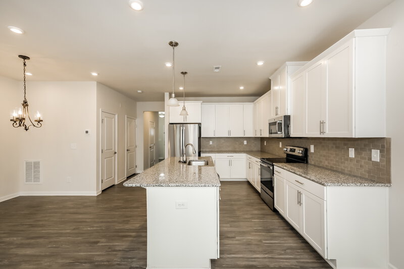 2,375/Mo, 307 Pond Place Ln Matthews, NC 28104 Kitchen View