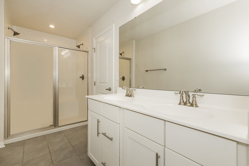 2,375/Mo, 307 Pond Place Ln Matthews, NC 28104 Main Bathroom View