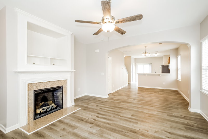 1,715/Mo, 13635 Calloway Glen Dr Charlotte, NC 28273 Living Room View 2