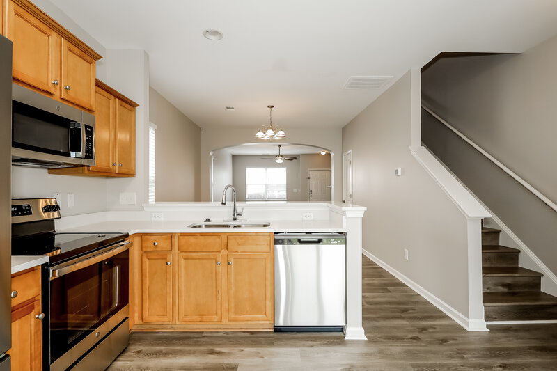 1,715/Mo, 13635 Calloway Glen Dr Charlotte, NC 28273 Kitchen View 2