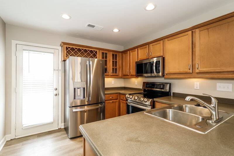 1,715/Mo, 7318 Hollow Brook Ct Fort Mill, SC 29707 Kitchen View 4
