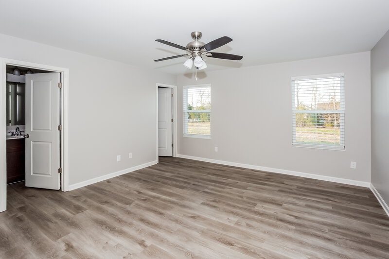 1,895/Mo, 12946 Hill Pine Rd Midland, NC 28107 Main Bedroom View