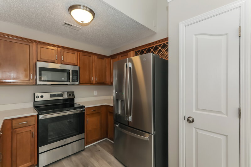 2,740/Mo, 12104 Stewarts Crossing Dr Charlotte, NC 28215 Kitchen View