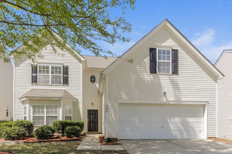 2,330/Mo, 2009 Darbywine Dr Charlotte, NC 28216 External View