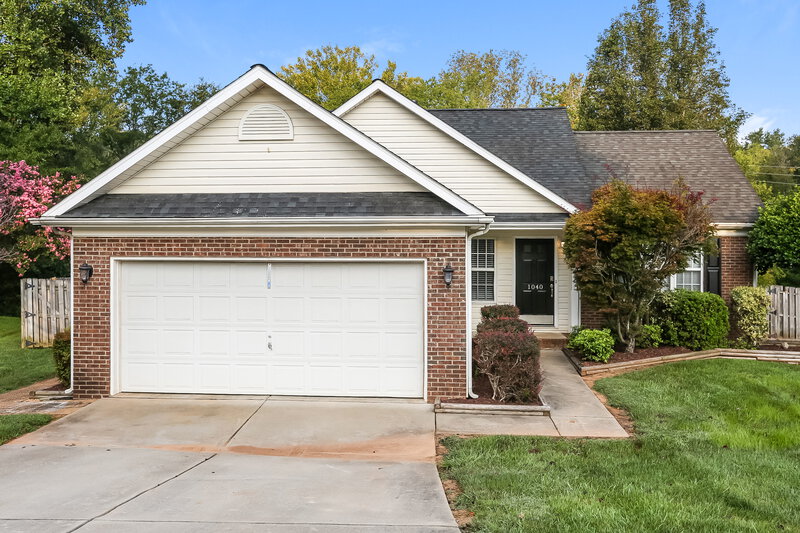 2,110/Mo, 1040 Sandy Point Dr SW Concord, NC 28025 External View