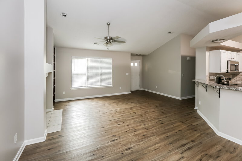 2,110/Mo, 1040 Sandy Point Dr SW Concord, NC 28025 Dining Room View