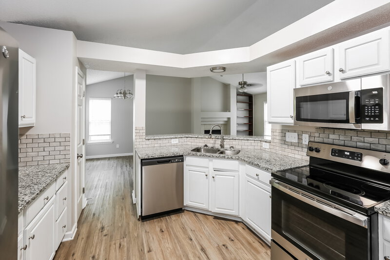 2,110/Mo, 1040 Sandy Point Dr SW Concord, NC 28025 Kitchen View