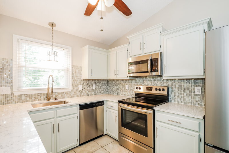 1,840/Mo, 6226 Rockshire Dr Charlotte, NC 28227 Kitchen View