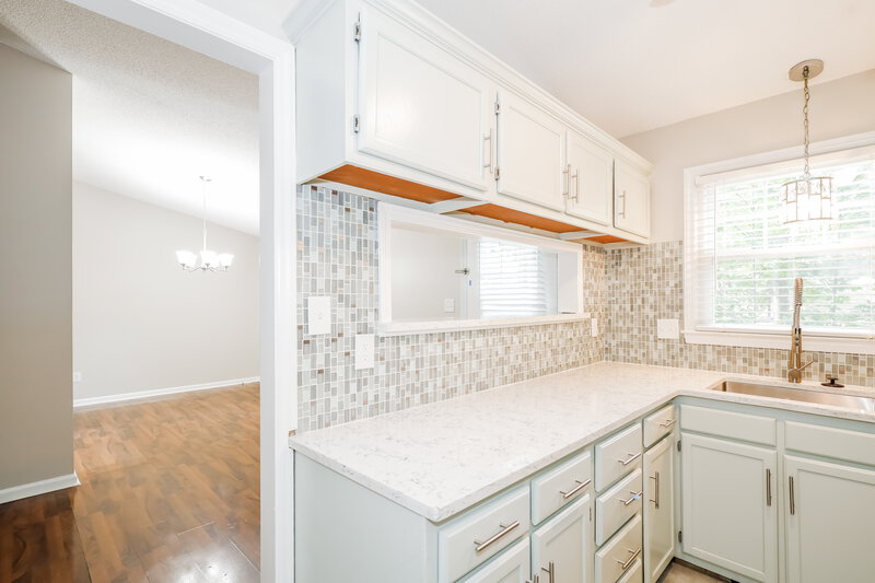1,840/Mo, 6226 Rockshire Dr Charlotte, NC 28227 Kitchen View 2