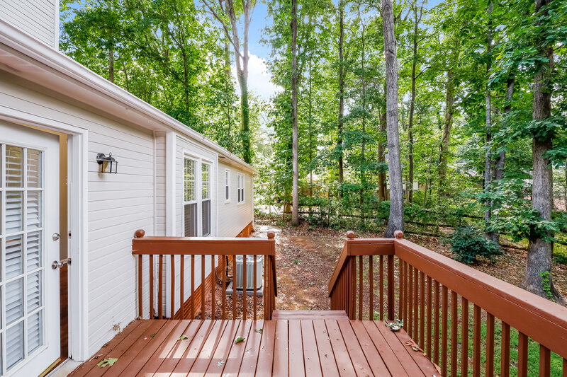 1,840/Mo, 6226 Rockshire Dr Charlotte, NC 28227 Deck View