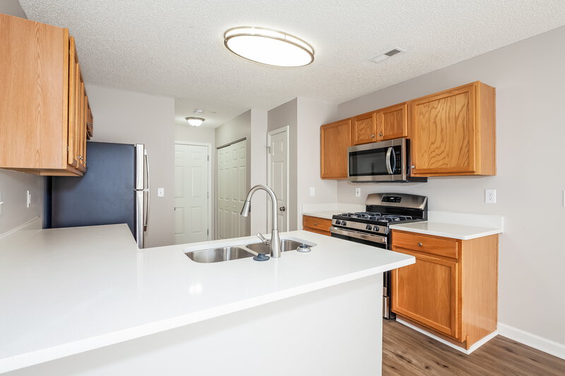 1,975/Mo, 3035 Teton Dr Gastonia, NC 28054 Kitchen View 2