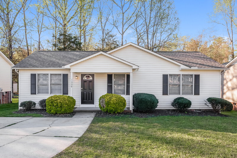 1,750/Mo, 1359 Hidden Valley Dr Concord, NC 28027 External View