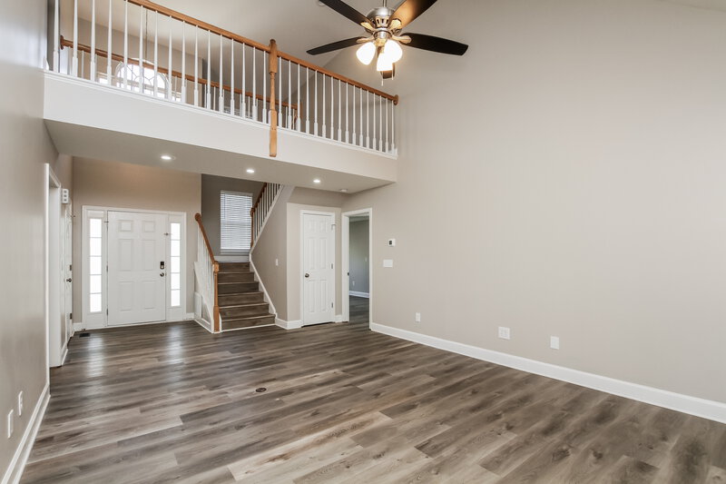 2,435/Mo, 5118 Chestnut Knoll Ln Charlotte, NC 28269 Living Room View