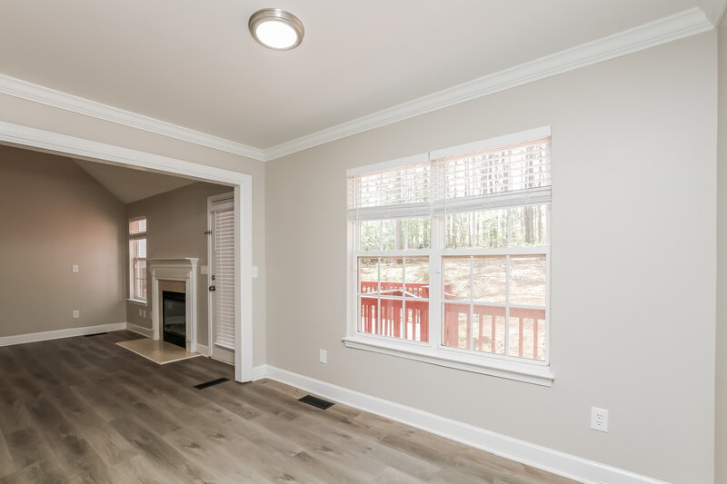 2,435/Mo, 5118 Chestnut Knoll Ln Charlotte, NC 28269 Living Room View 3