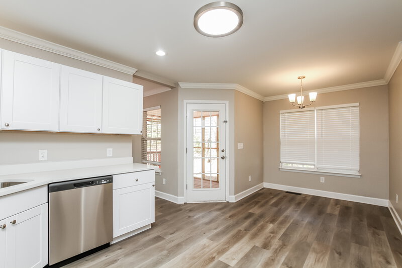 2,435/Mo, 5118 Chestnut Knoll Ln Charlotte, NC 28269 Kitchen View 2
