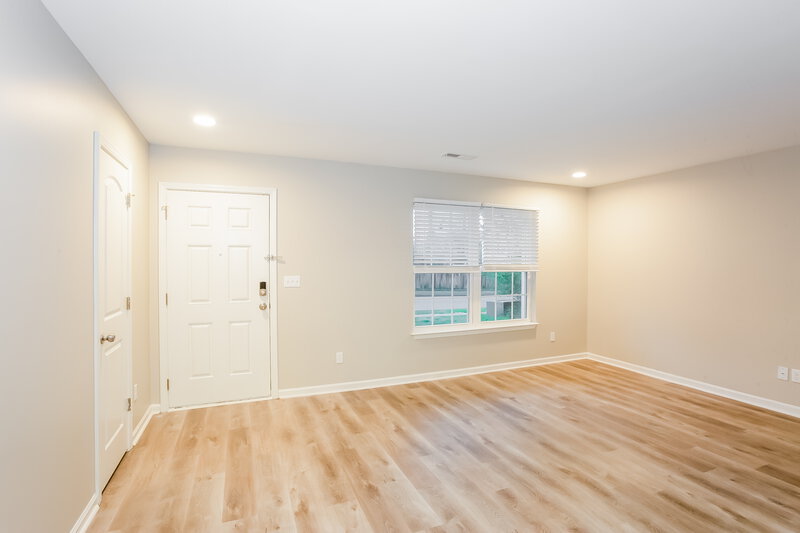 2,145/Mo, 3202 Kayla Ln Charlotte, NC 28215 Living Room View