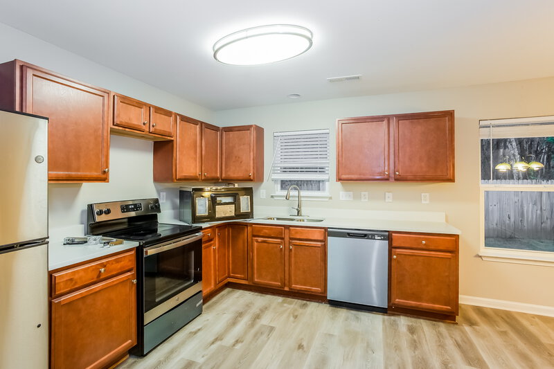 2,145/Mo, 3202 Kayla Ln Charlotte, NC 28215 Kitchen View