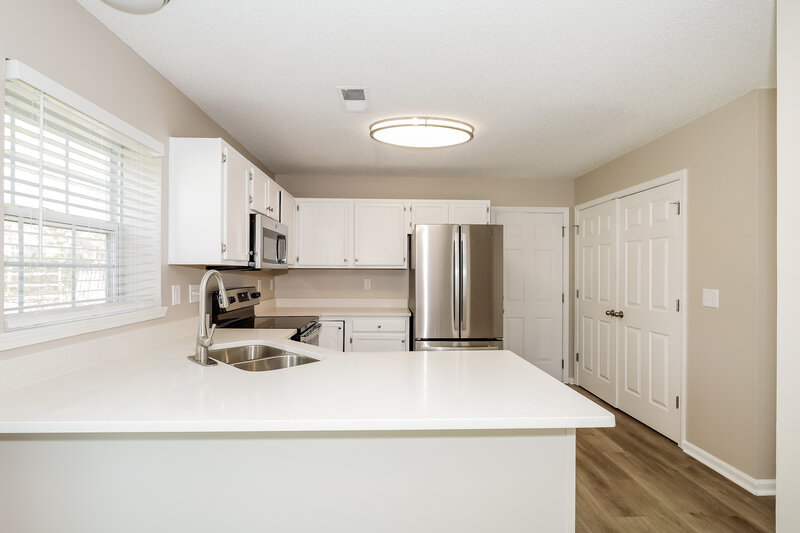 2,115/Mo, 6104 Brick Landing Dr Monroe, NC 28110 Kitchen View