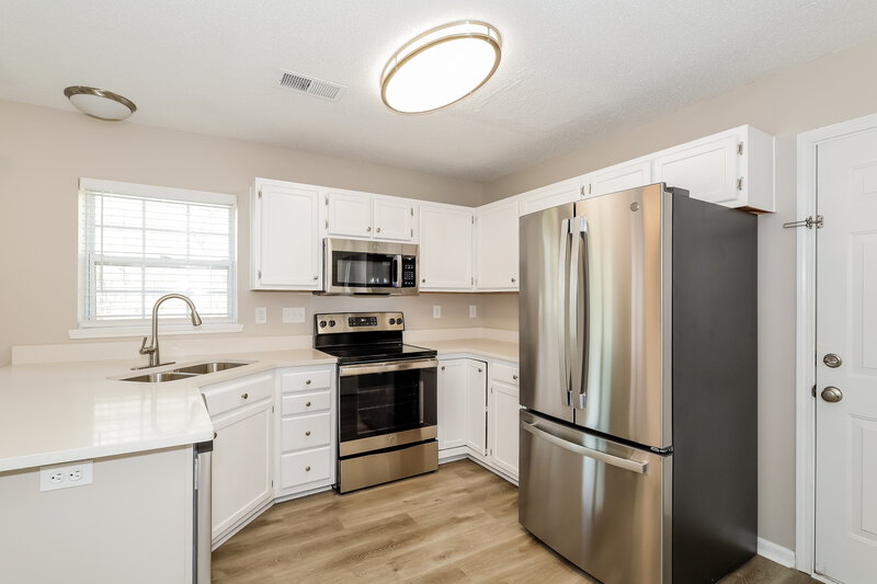 2,115/Mo, 6104 Brick Landing Dr Monroe, NC 28110 Kitchen View 3