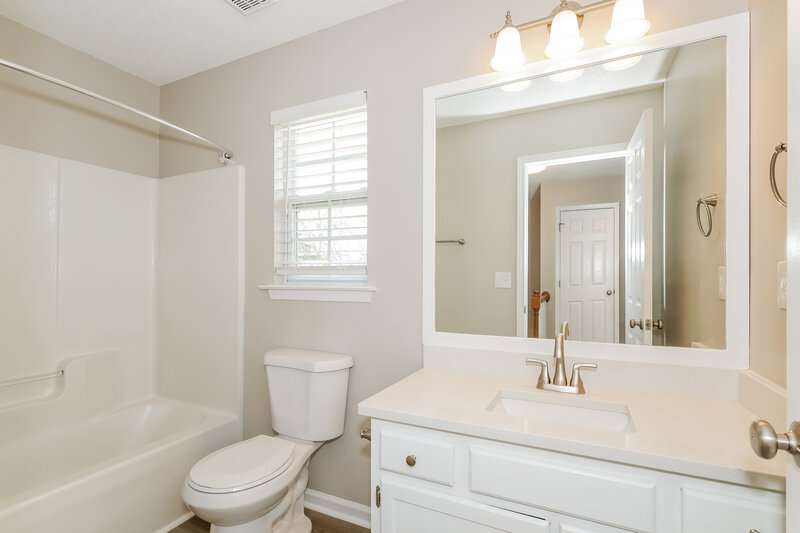 2,115/Mo, 6104 Brick Landing Dr Monroe, NC 28110 Bathroom View