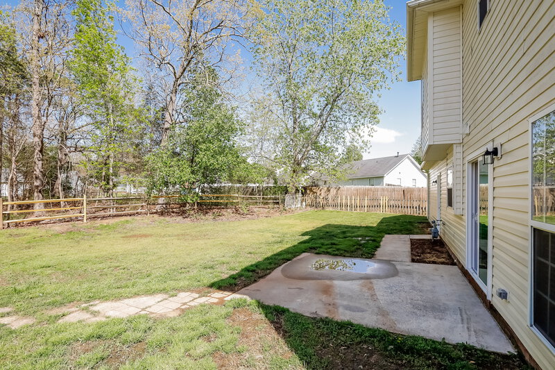 2,115/Mo, 6104 Brick Landing Dr Monroe, NC 28110 Backyard View