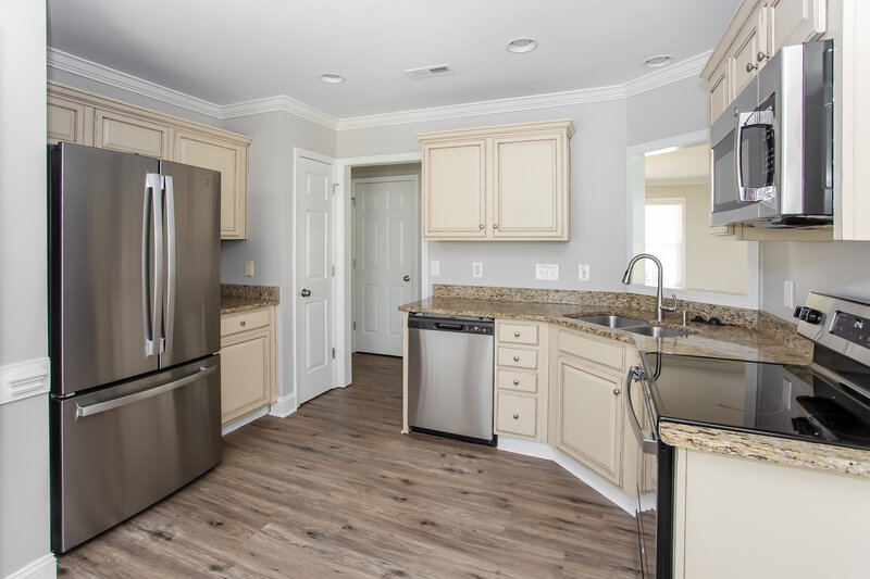 2,105/Mo, 4627 Waterbell Ln Waxhaw, NC 28173 Kitchen View