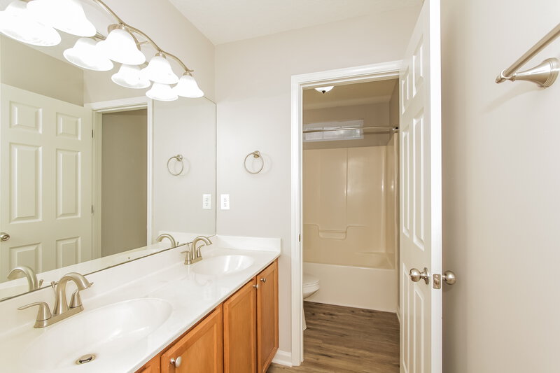 2,295/Mo, 11704 Village Pond Dr Unit 14 Charlotte, NC 28278 Misc View 16