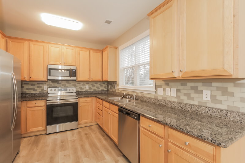 2,130/Mo, 7550 Coastal Way Huntersville, NC 28078 Kitchen View