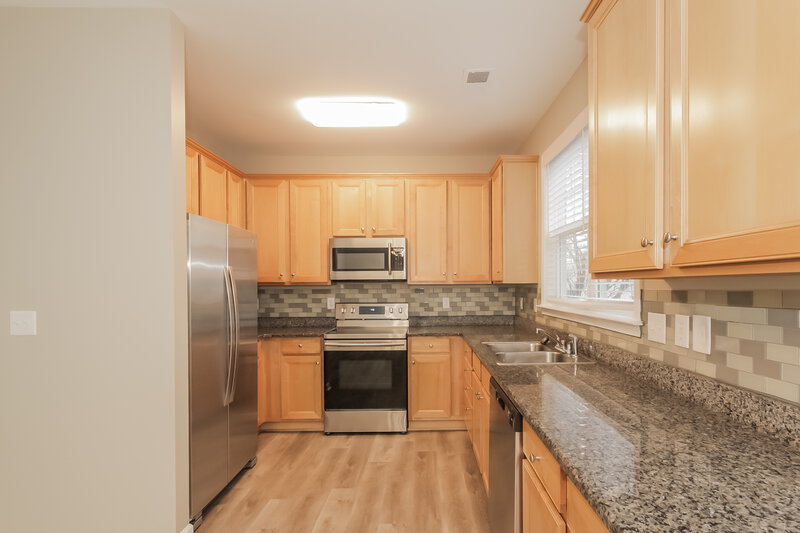 2,130/Mo, 7550 Coastal Way Huntersville, NC 28078 Kitchen View 2