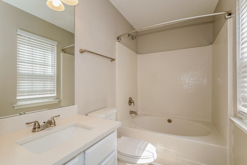 1,720/Mo, 3031 Salmon River Dr Monroe, NC 28110 Main Bathroom View